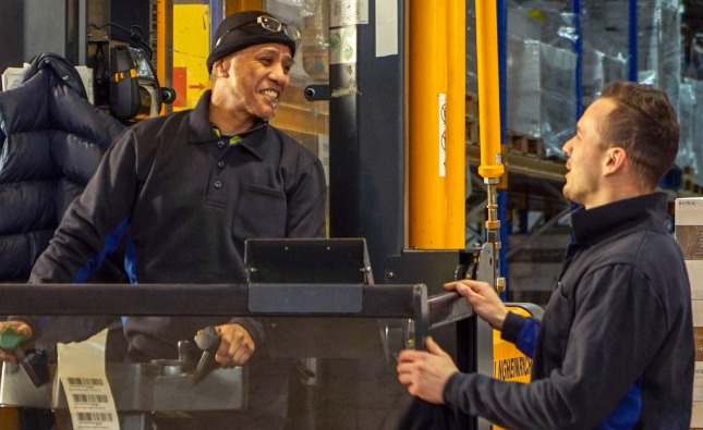 Praca dla operatorów wózków widłowych i operatorów maszyn produkcyjnych - 