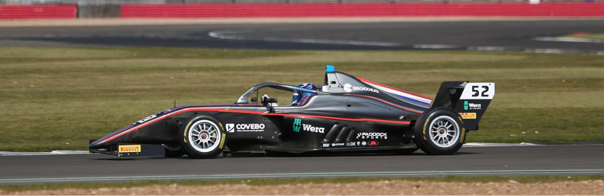Van kartbaan naar Formule 4: Esmee racet recht op haar dromen af! - Lees verder