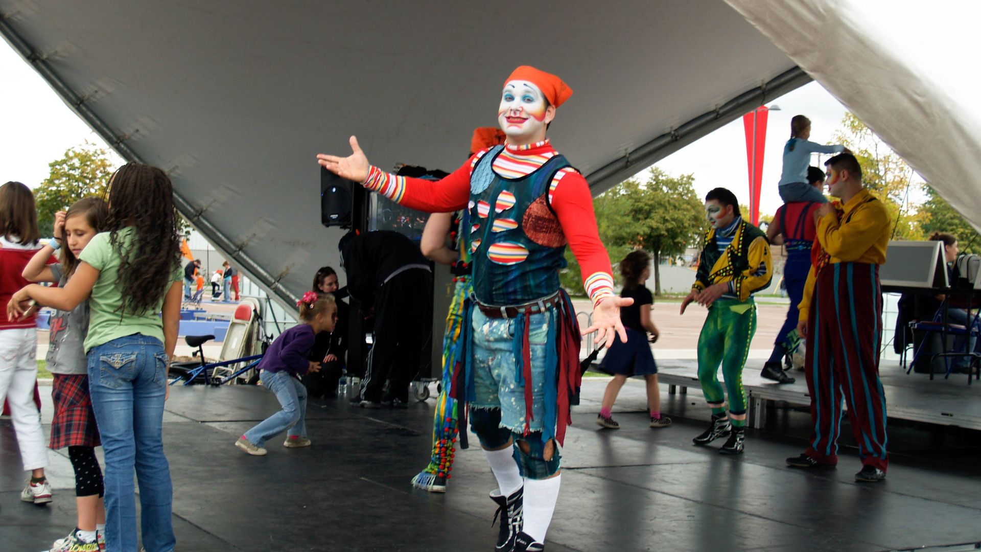 Circusartiest keert terug naar zijn roots - Lees verder
